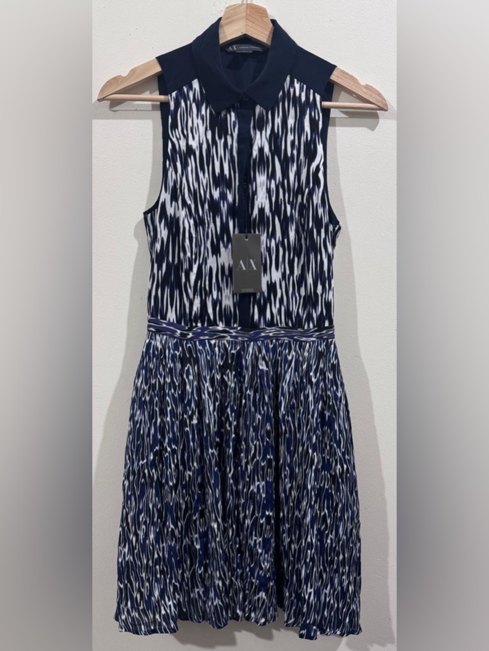 Armani Exchange Navy and White Sleeveless Patterned Pleated Dress